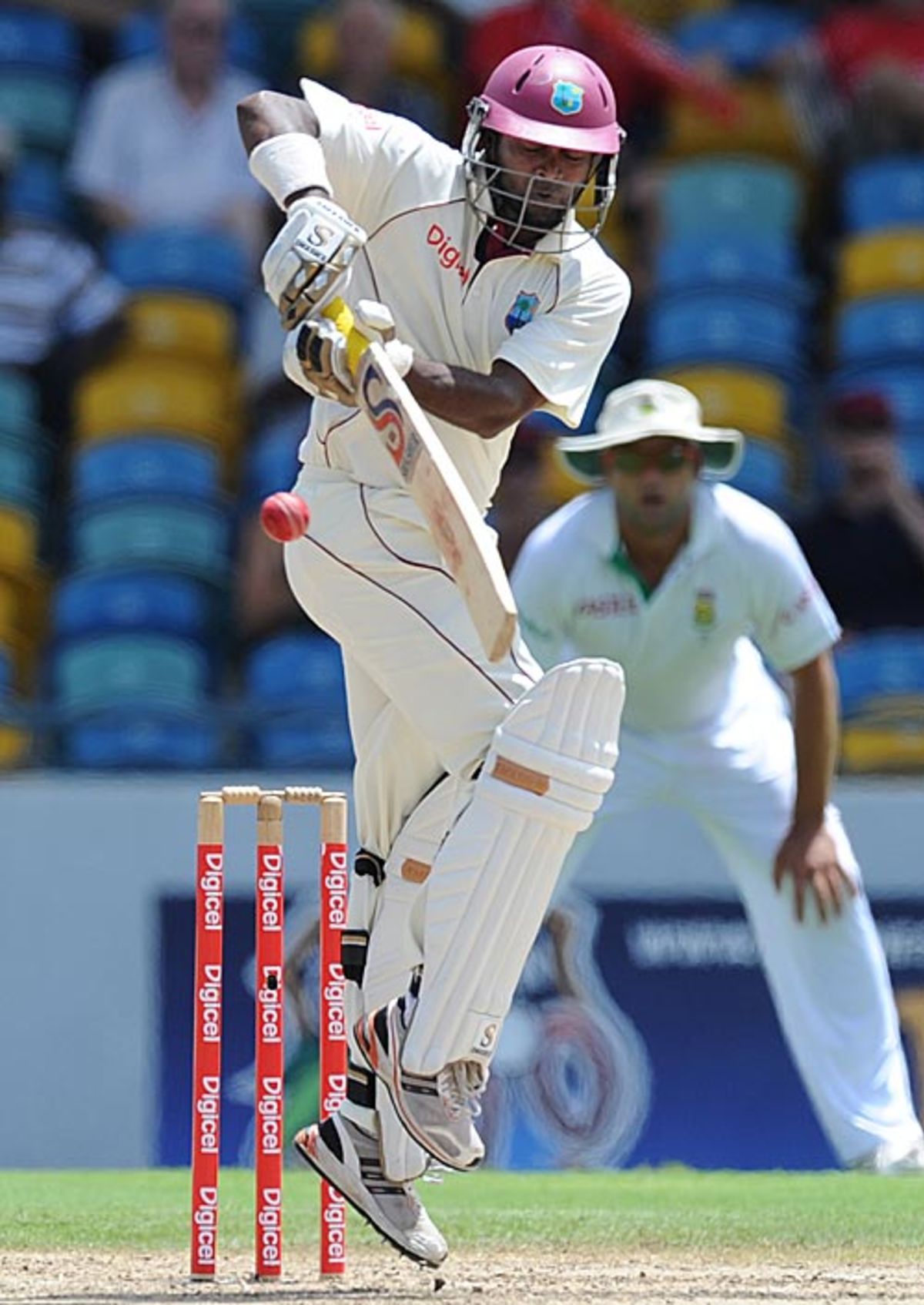 Chaminda Vaas Hit And Took Three Wickets For Northamptonshire