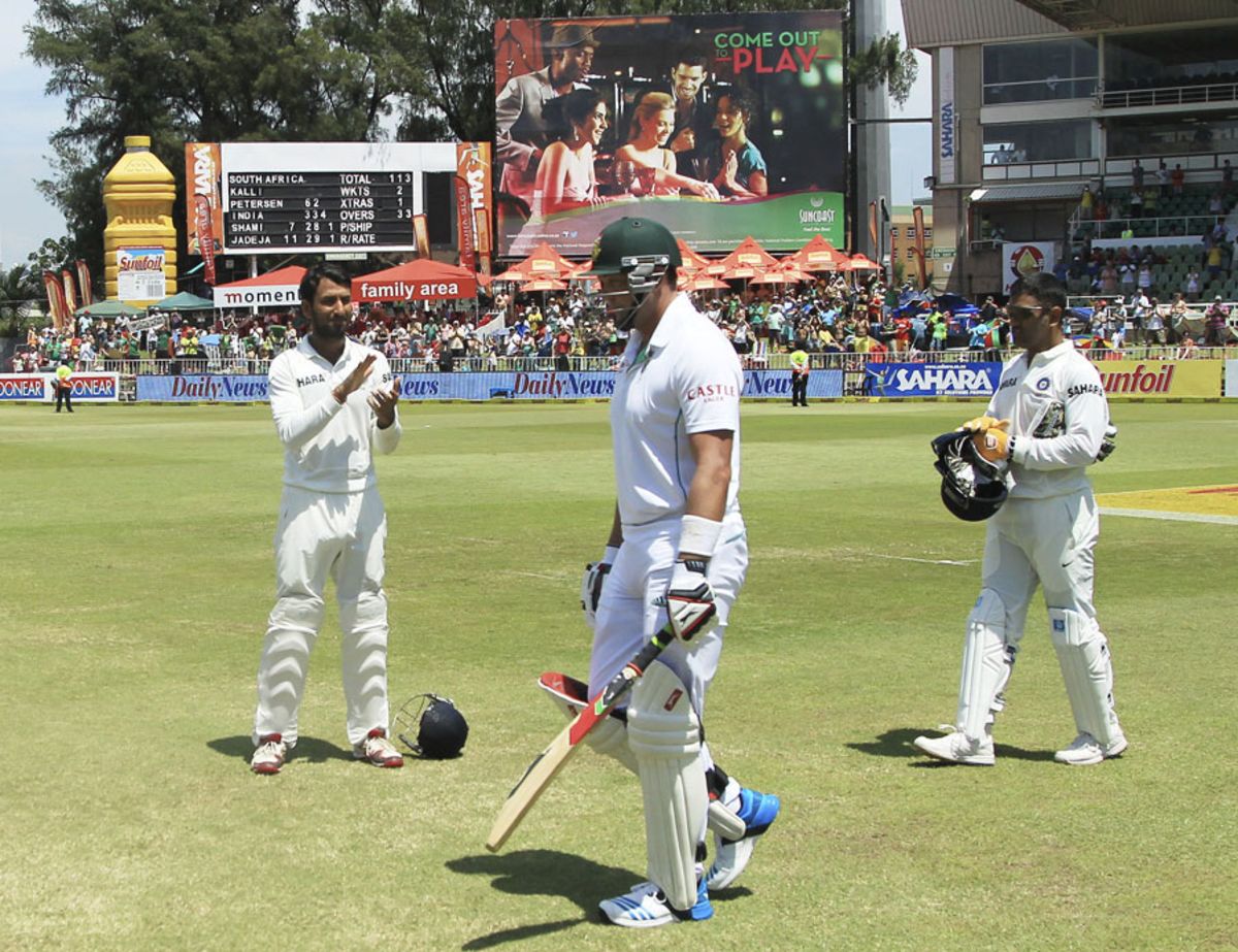 Jacques Kallis Walks Through A Guard Of Honour ESPNcricinfo