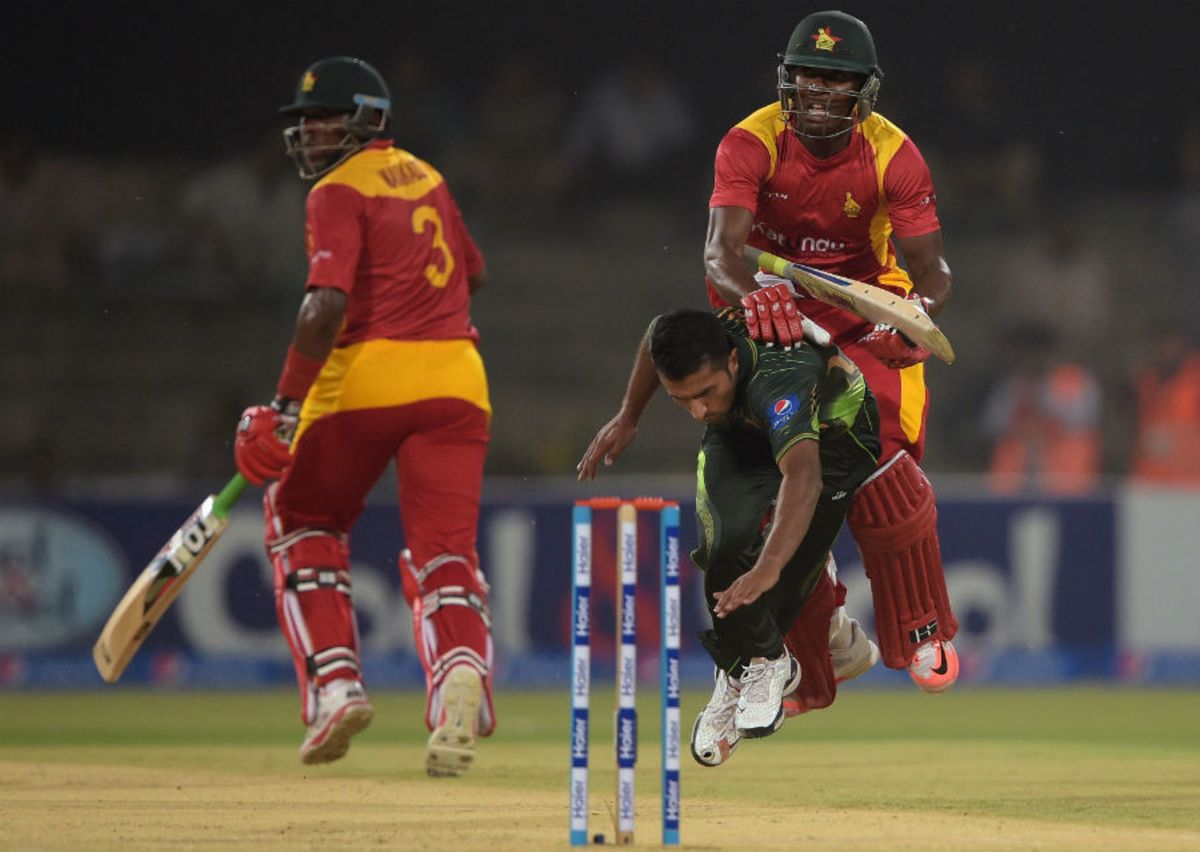 Hamilton Masakadza Collides With Bilawal Bhatti Espncricinfo