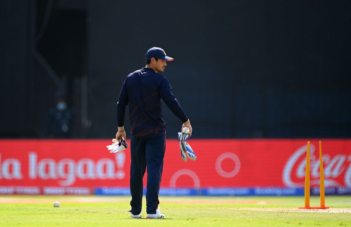 Temba Bavuma Flips The Coin At The Toss Espncricinfo