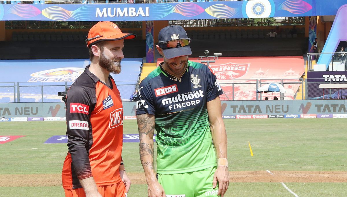 Kane Williamson And Faf Du Plessis Who Won The Toss And Opted To Bat