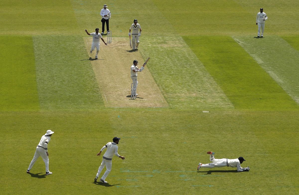 KS Bharat Took A Great Catch To Dismiss David Warner ESPNcricinfo