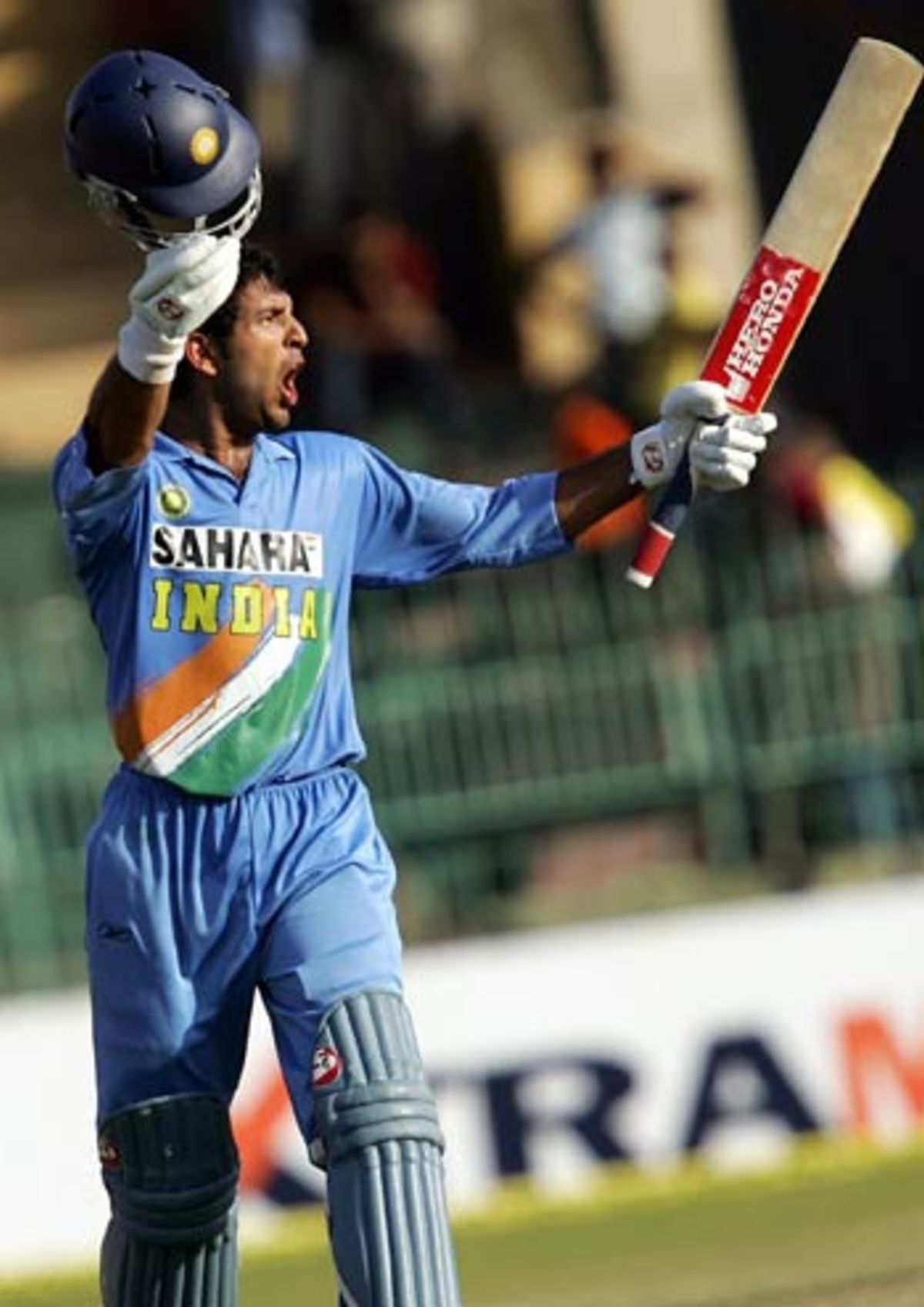 Yuvraj Singh Ecstatic After Reaching His Century Espncricinfo