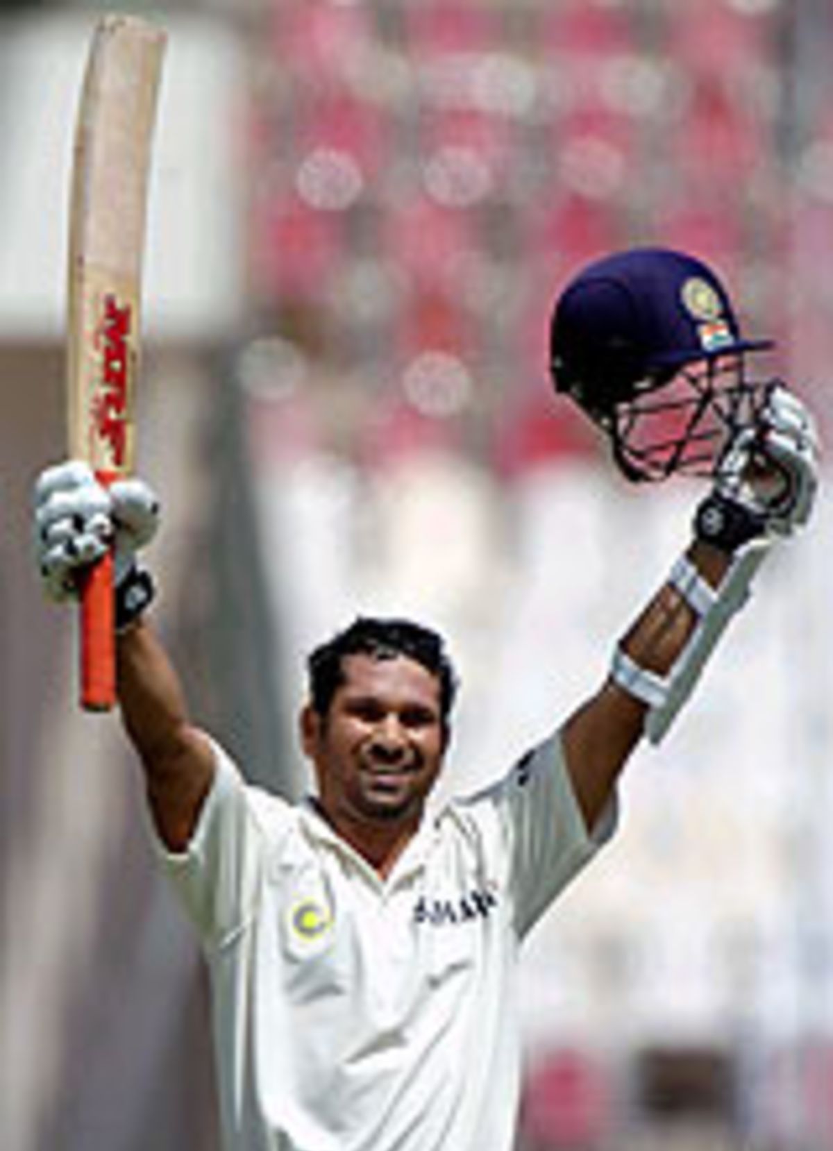 Sachin Tendulkar Acknowledges The Applause For His Rd Test Century