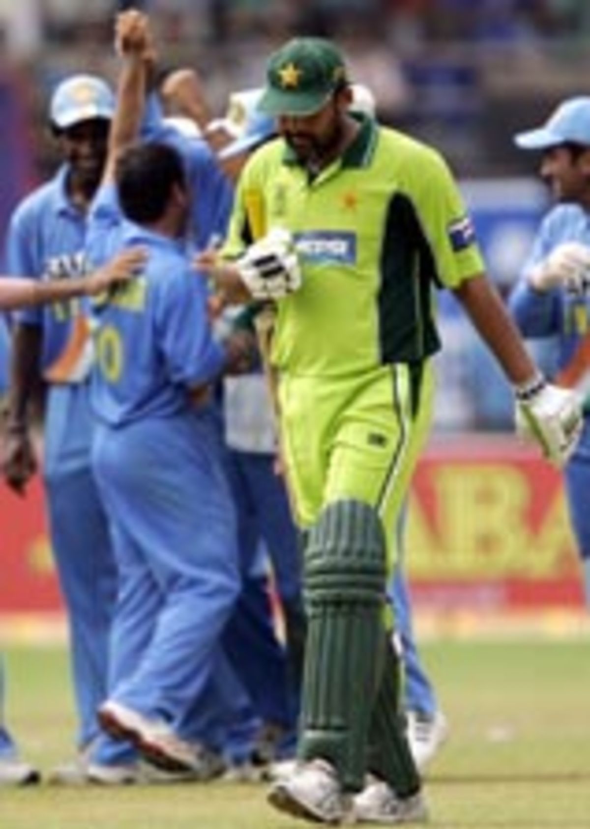 Indian Captain Sourav Ganguly And His Pakistan Counterpart Inzamam Ul