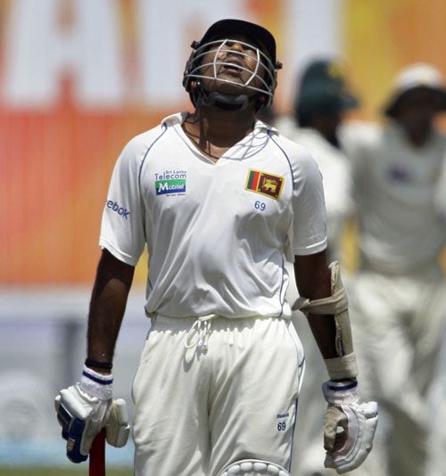 Mahela Jayawardene Shows His Disappointment On Being Dismissed