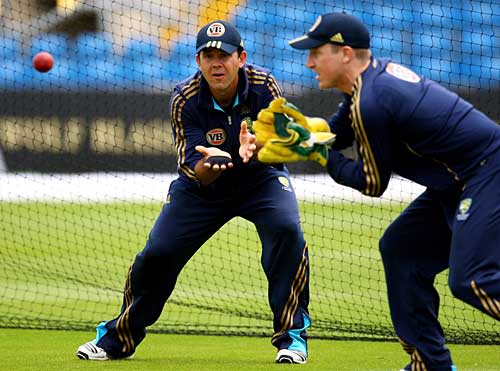 Brad Haddin Practices Slip Catching With Ricky Ponting Espncricinfo