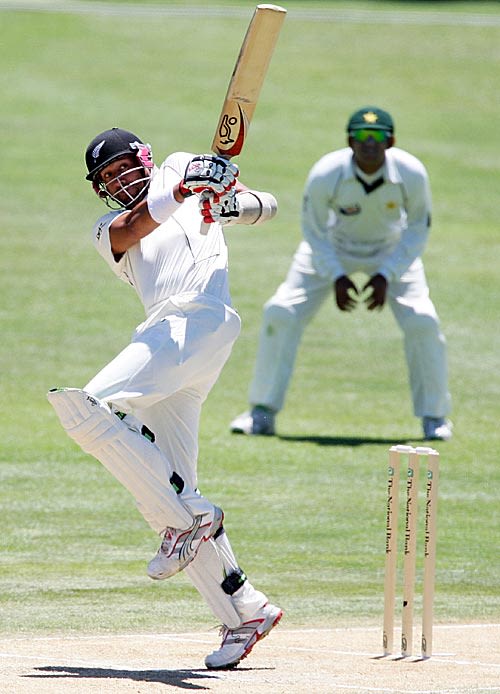 Daryl Tuffey Whips One Behind Square ESPNcricinfo