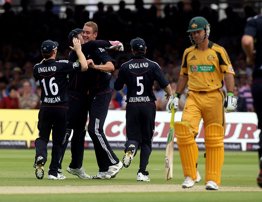 Stuart Broad Is Mobbed By The England Fielders After Dismissing Ricky