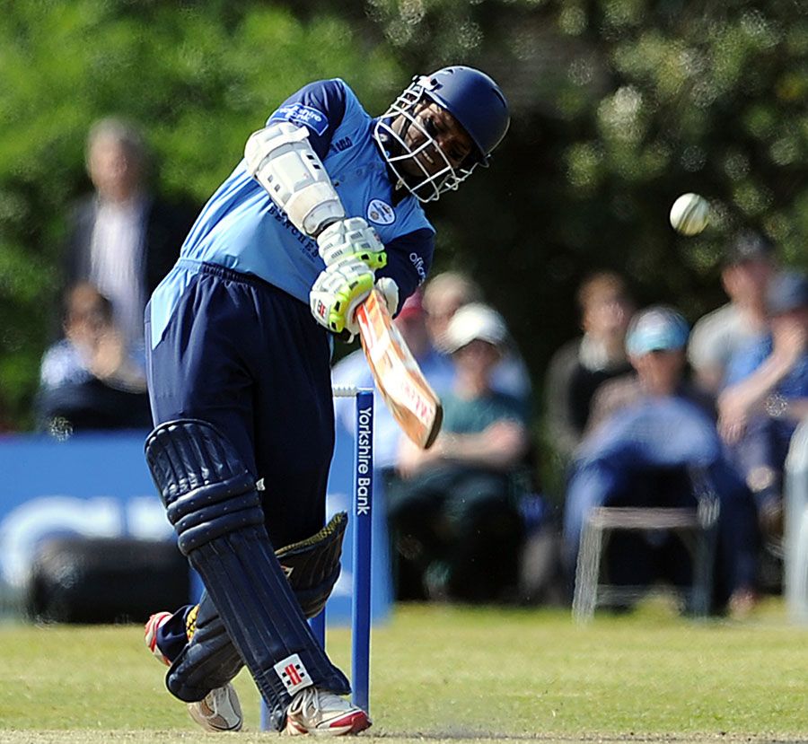 Shivnarine Chanderpaul Drives On His Way To An Unbeaten 85