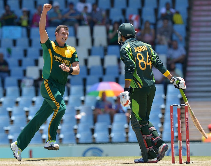 Ryan Mclaren Celebrates Dismissing Umar Amin Espncricinfo