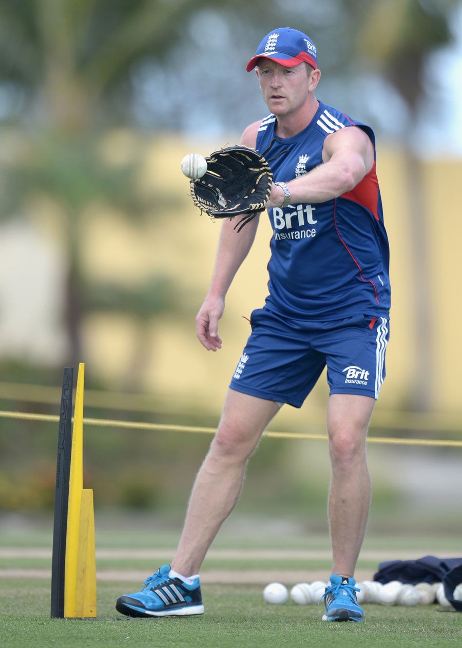 Paul Collingwood Runs A Fielding Drill ESPNcricinfo