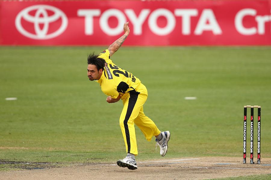 Mitchell Johnson Sends Down A Delivery Espncricinfo