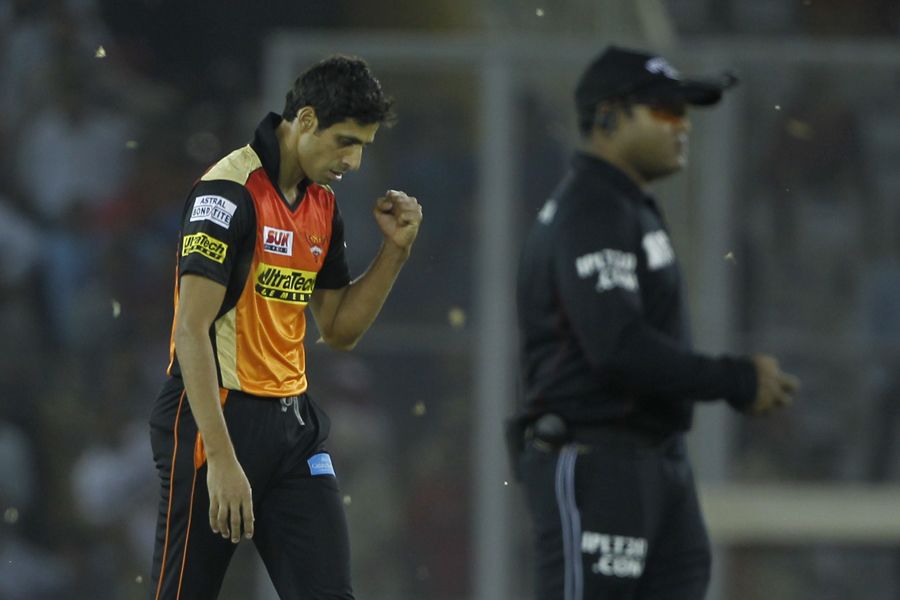 Ashish Nehra Celebrates The Wicket Of Manan Vohra ESPNcricinfo