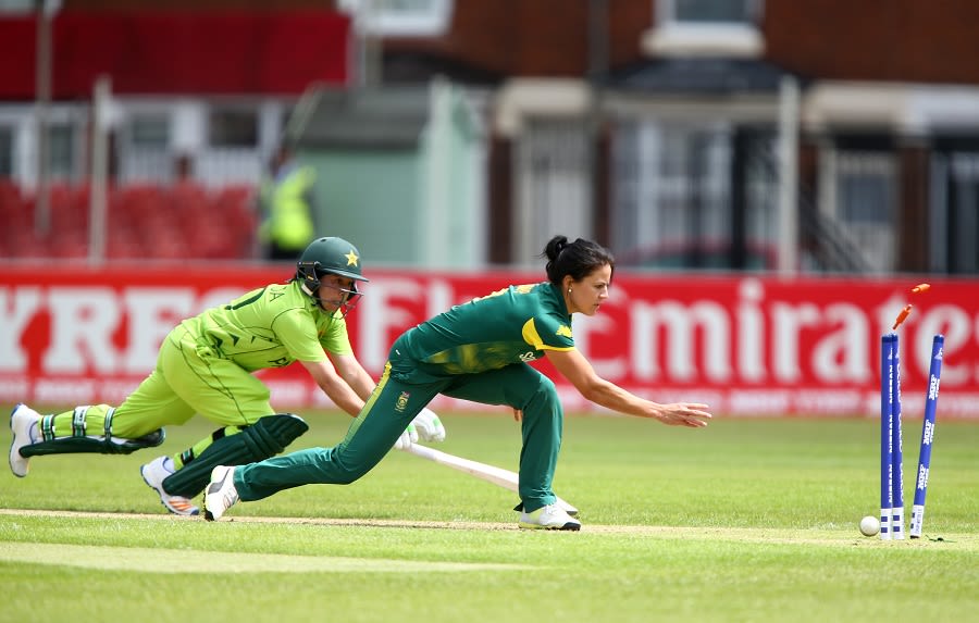 Marizanne Kapp Runs Nahida Khan Out ESPNcricinfo