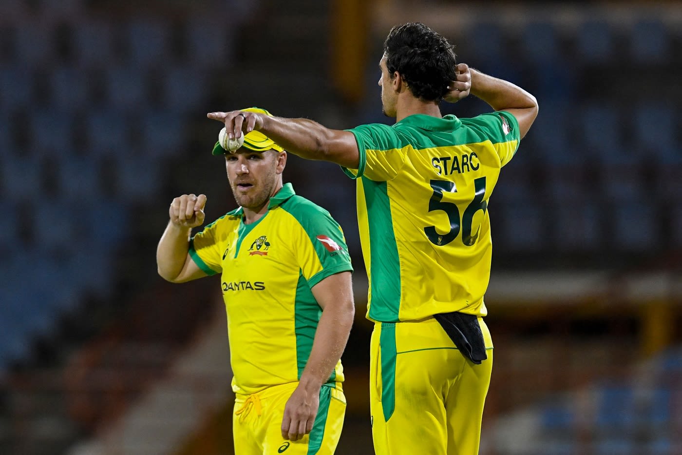 Aaron Finch And Mitchell Starc Have A Chat Espncricinfo