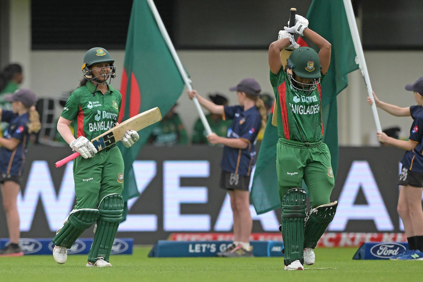 Dilara Akter And Sharmin Akhter Walk Out To Bat ESPNcricinfo