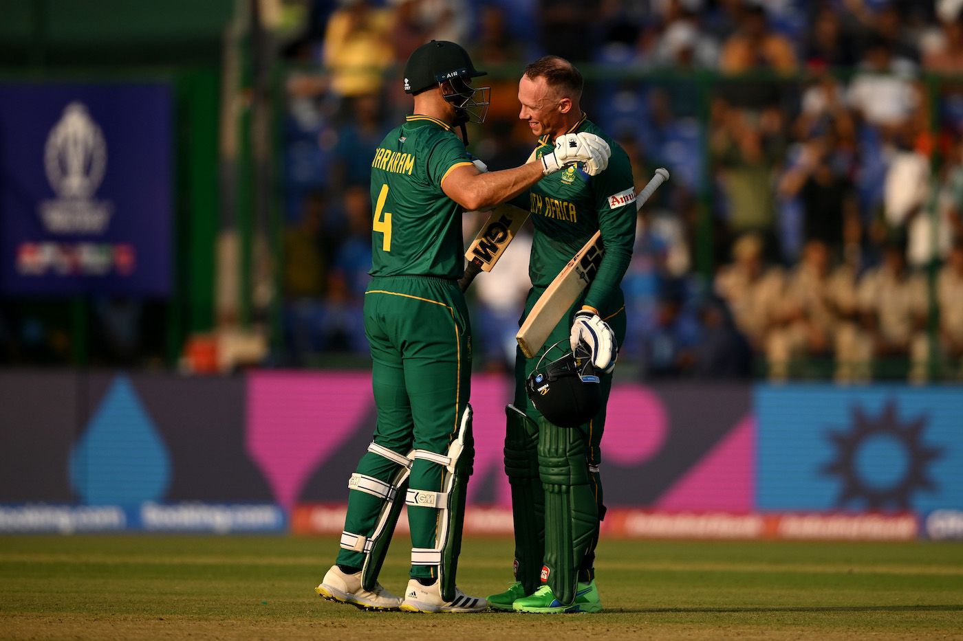 Aiden Markram Congratulates Rassie Van Der Dussen On His Hundred