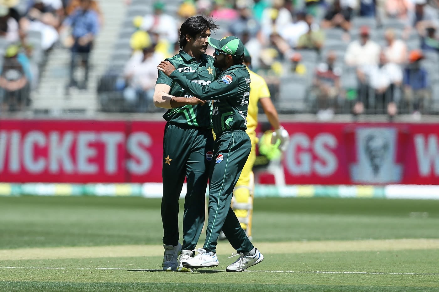 Mohammad Hasnain Gets A Hug From Babar Azam After He Had Marcus Stoinis