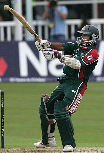 Khaled Mashud Hits Out During His Unbeaten 71 ESPNcricinfo