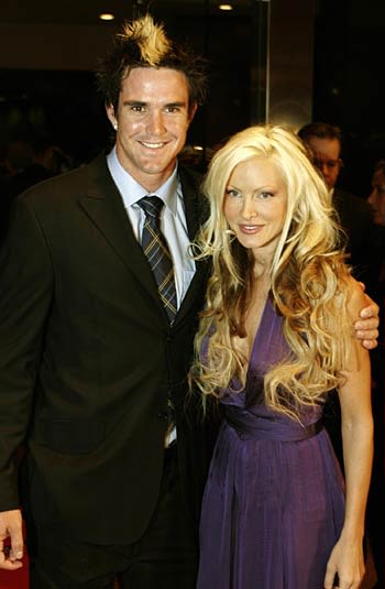 Say Cheese Kevin Pietersen And Partner Caprice Bourret Are All Smiles