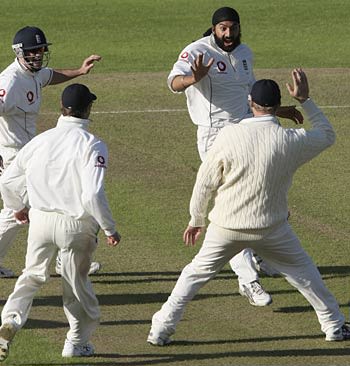 England Celebrate Monty Panesar S Second Wicket Espncricinfo