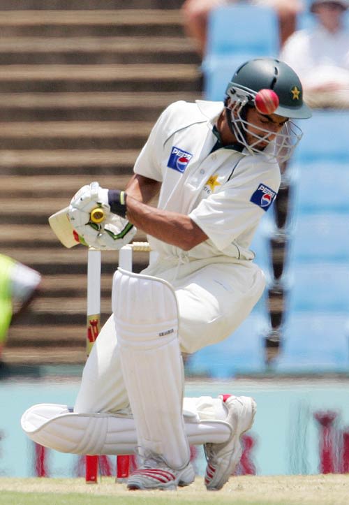 Yasir Hameed Evades A Bouncer Espncricinfo