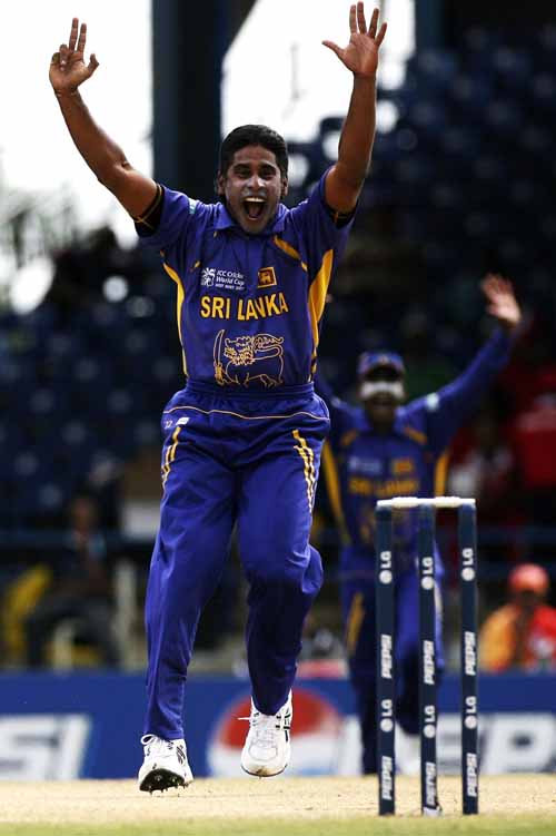 Chaminda Vaas Appeals Against Shahriar Nafees ESPNcricinfo