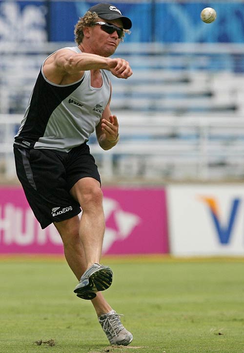 Hamish Marshall Takes Part In A Fielding Drill Espncricinfo