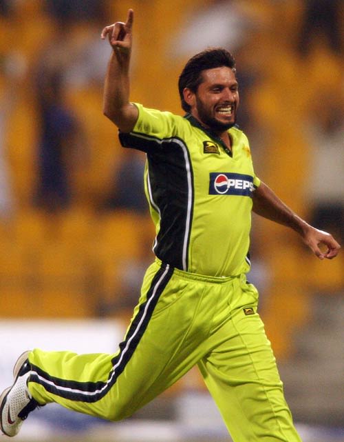 Shahid Afridi Celebrates Another Wicket Espncricinfo