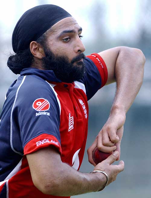 Monty Panesar Winds Up In The Nets Espncricinfo