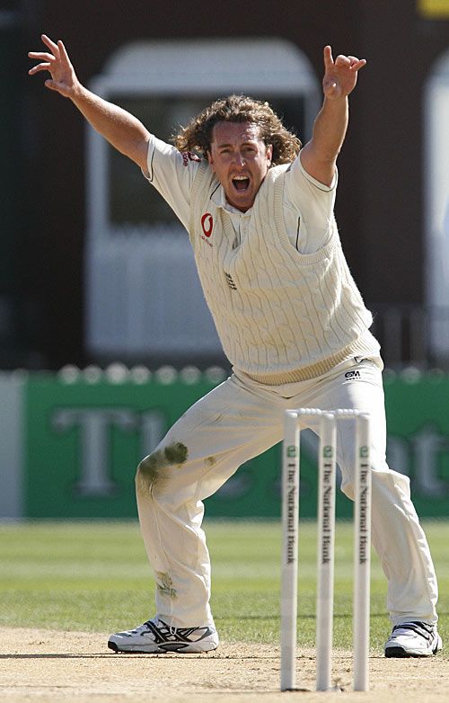 Ryan Sidebottom Appeals Unsuccessfully For The Wicket Of Matthew Bell