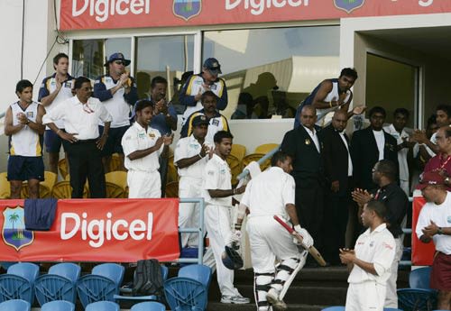 Thilan Samaraweera Is Applauded By Both Camps After His Determined