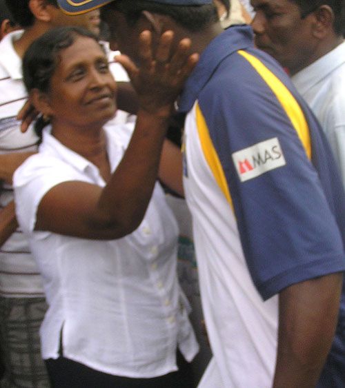 Ajantha Mendis The Man Of The Series Is Hugged By His Mother