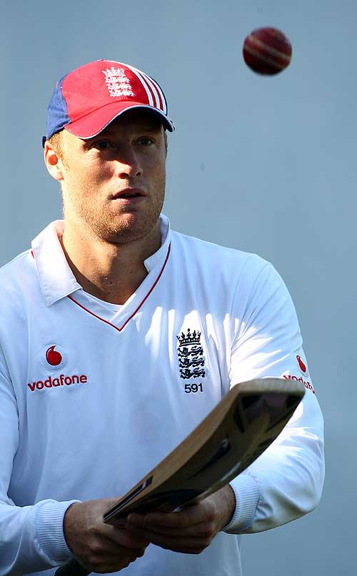 Andrew Flintoff Keeps Focused During Training Espncricinfo