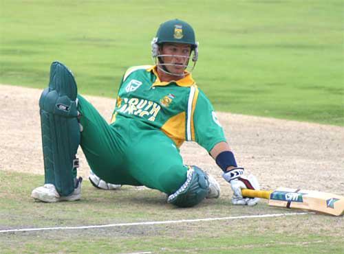 Mark Boucher Slips While Turning For A Run Espncricinfo