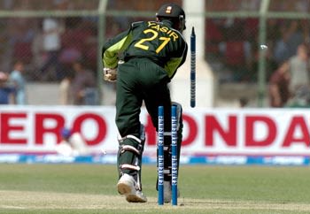 Pakistani Cricketer Yasir Hameed Has His Wicket Shattered By Indian