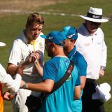 Green injury scare threatens Australia bowling resources for victory push