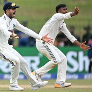 Prasidh and Suthar share six to keep India in driver's seat