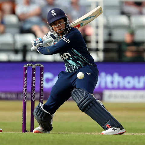 Latest and Authentic news about Danni Wyatt, Cricket, England ...