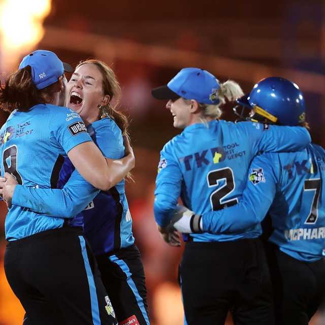 Wbbl store live score