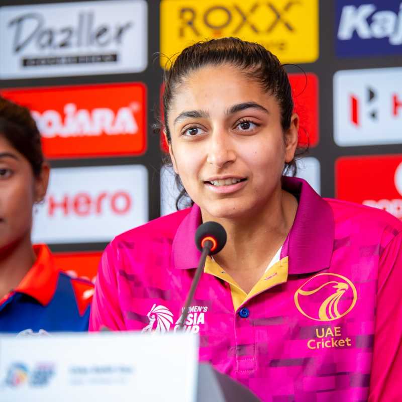 Picture of Esha Oza