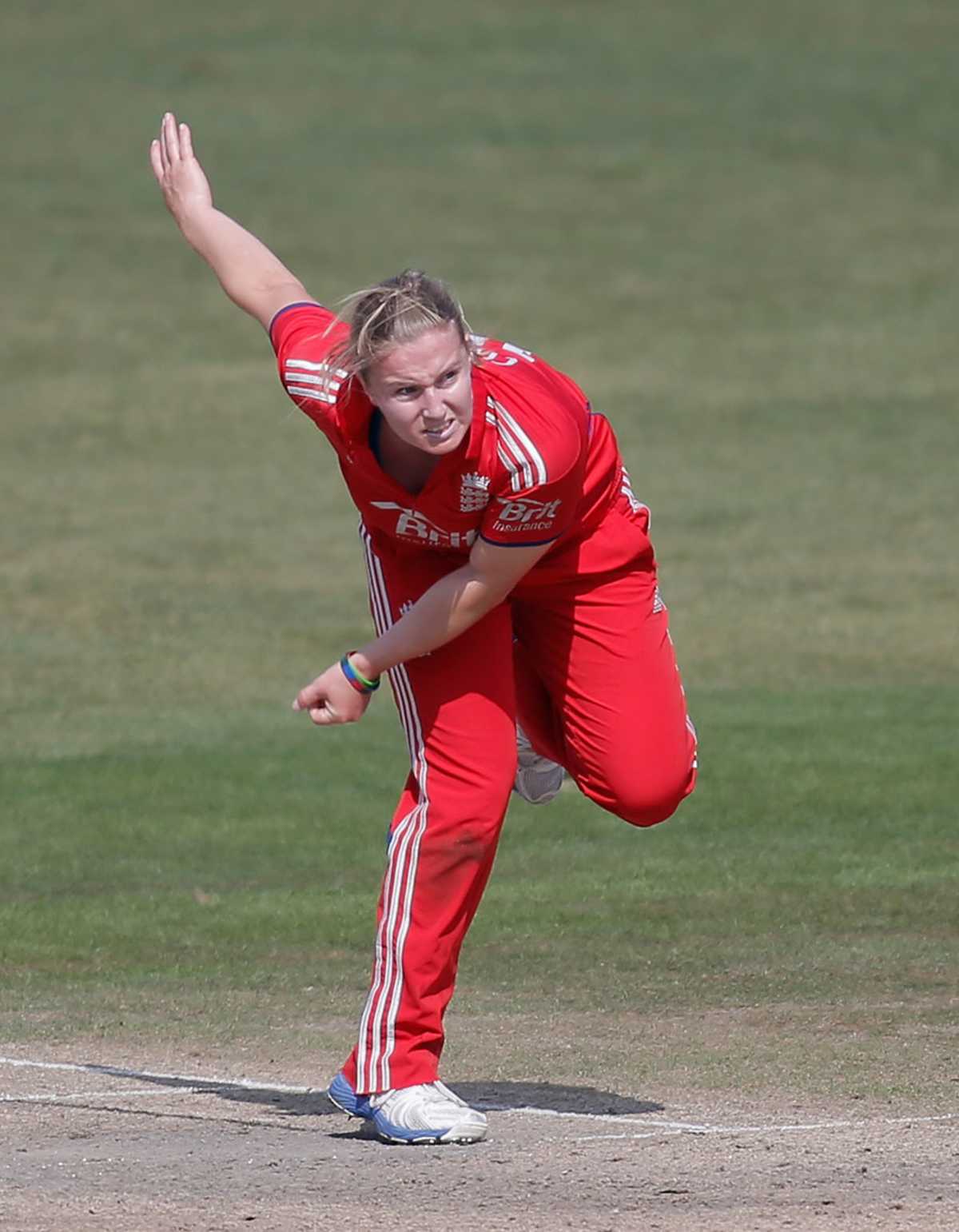 Holywings© ホーリーウィングス Holly Colvin Photos | Image Gallery and Match Pictures