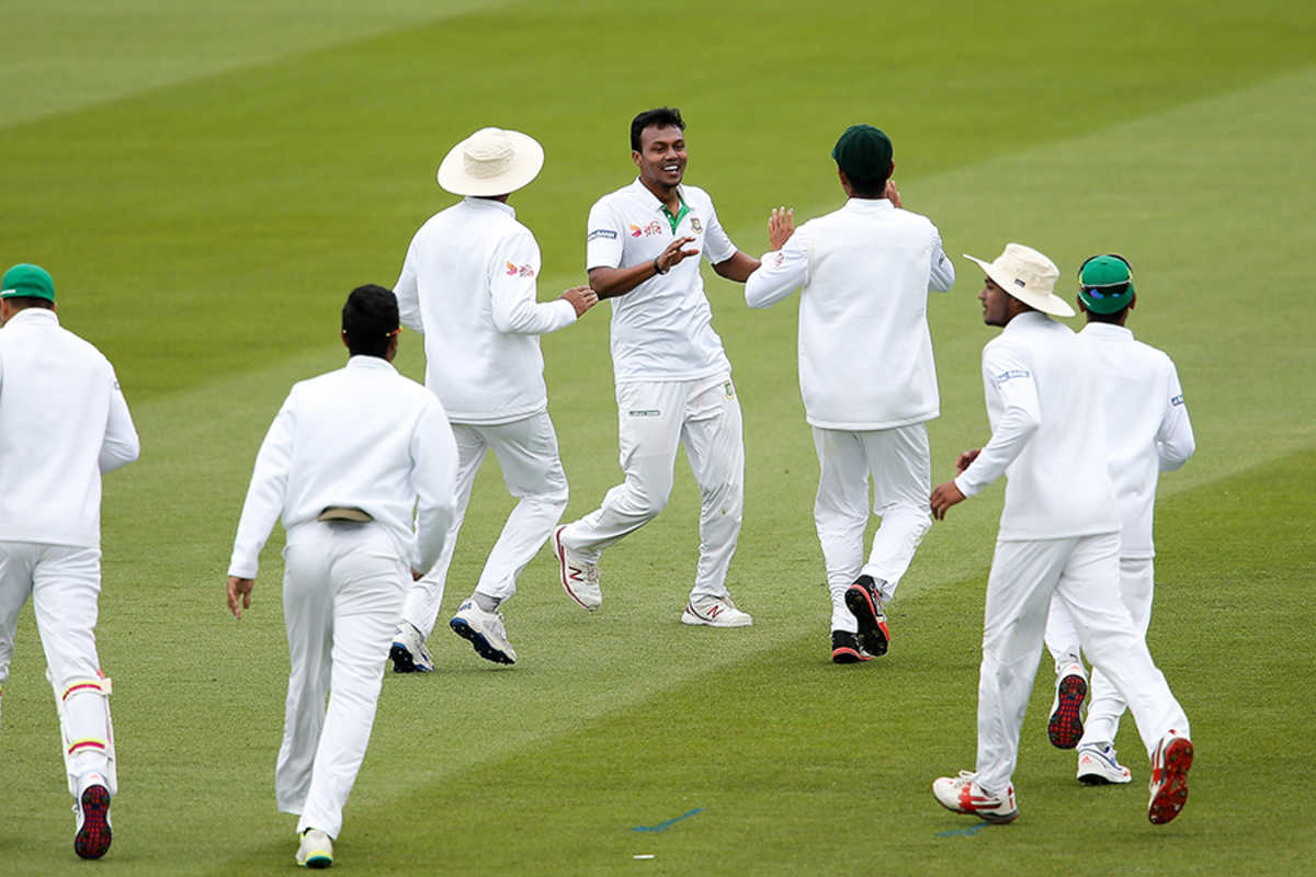 Ruscha: Qani, videolarni mening mushukimga qoying.