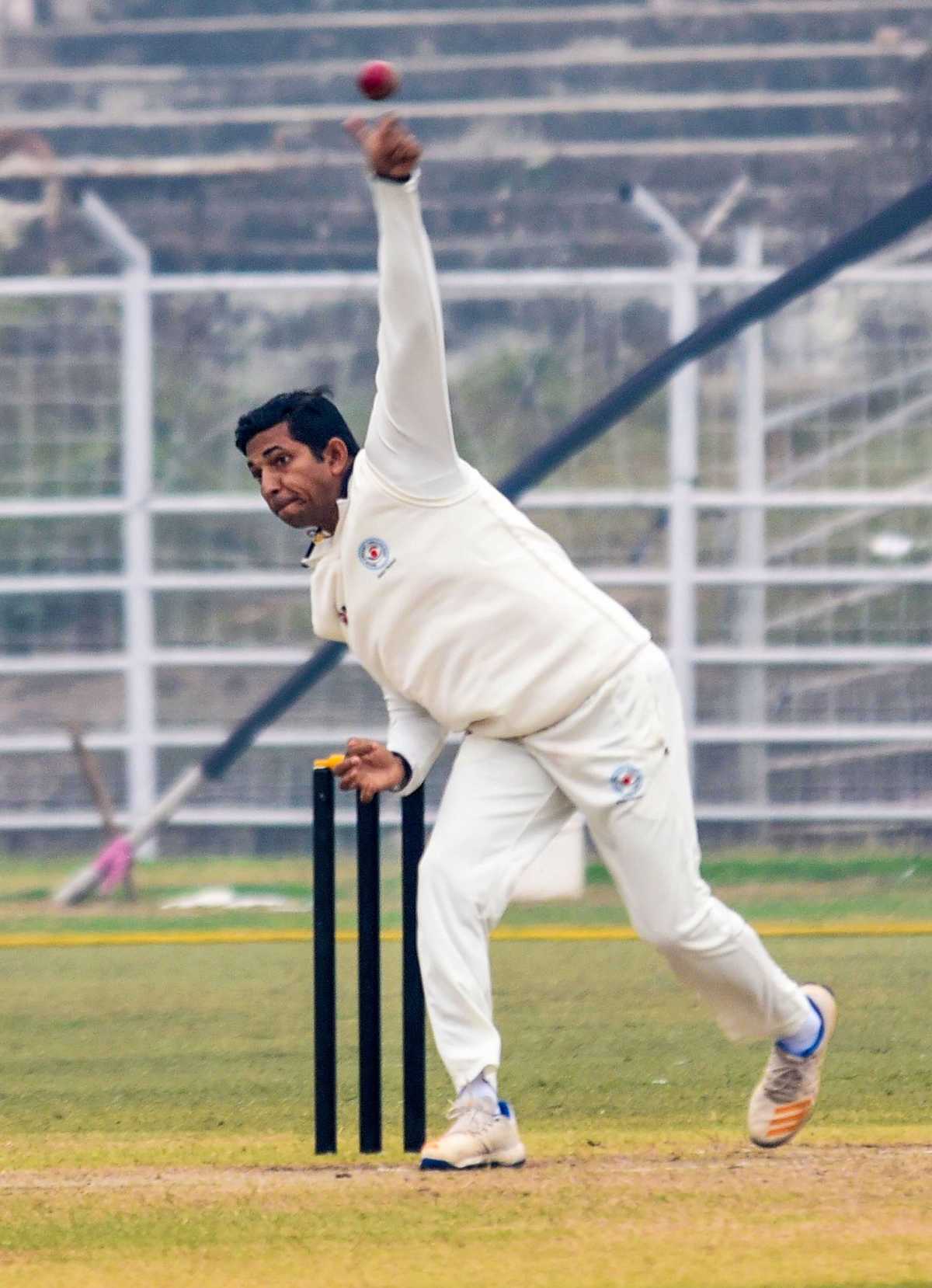 Most Wickets in a Ranji Trophy Season:  Ashutosh Aman - 68 wickets | sportzpoint.com