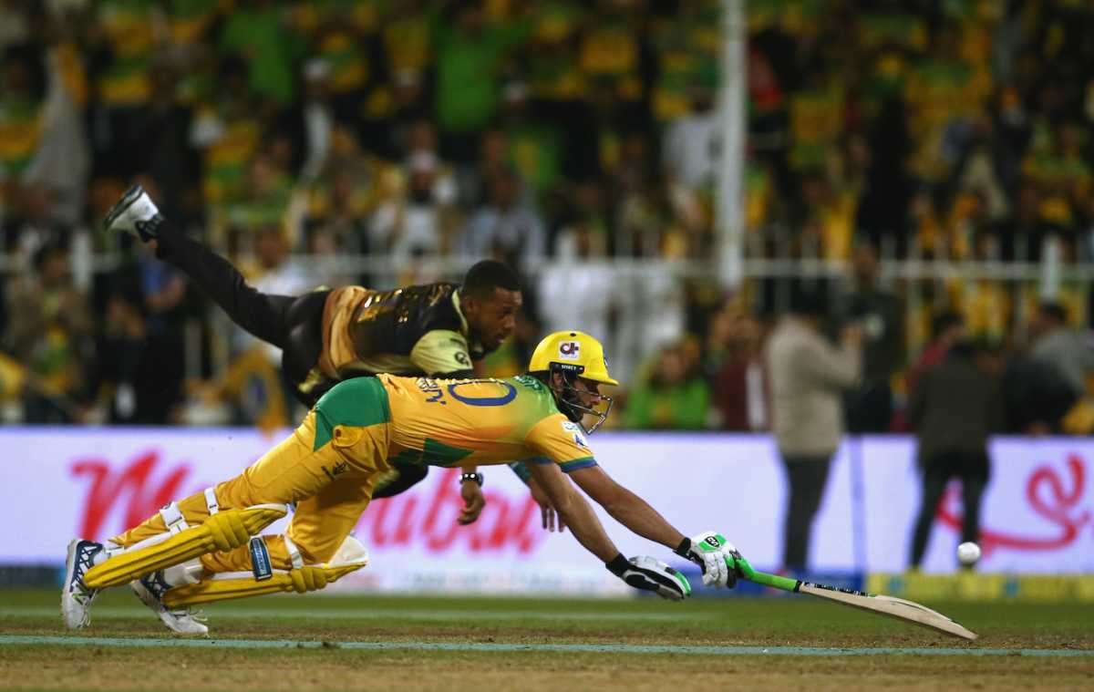 Shahid Afridi dives for the crease