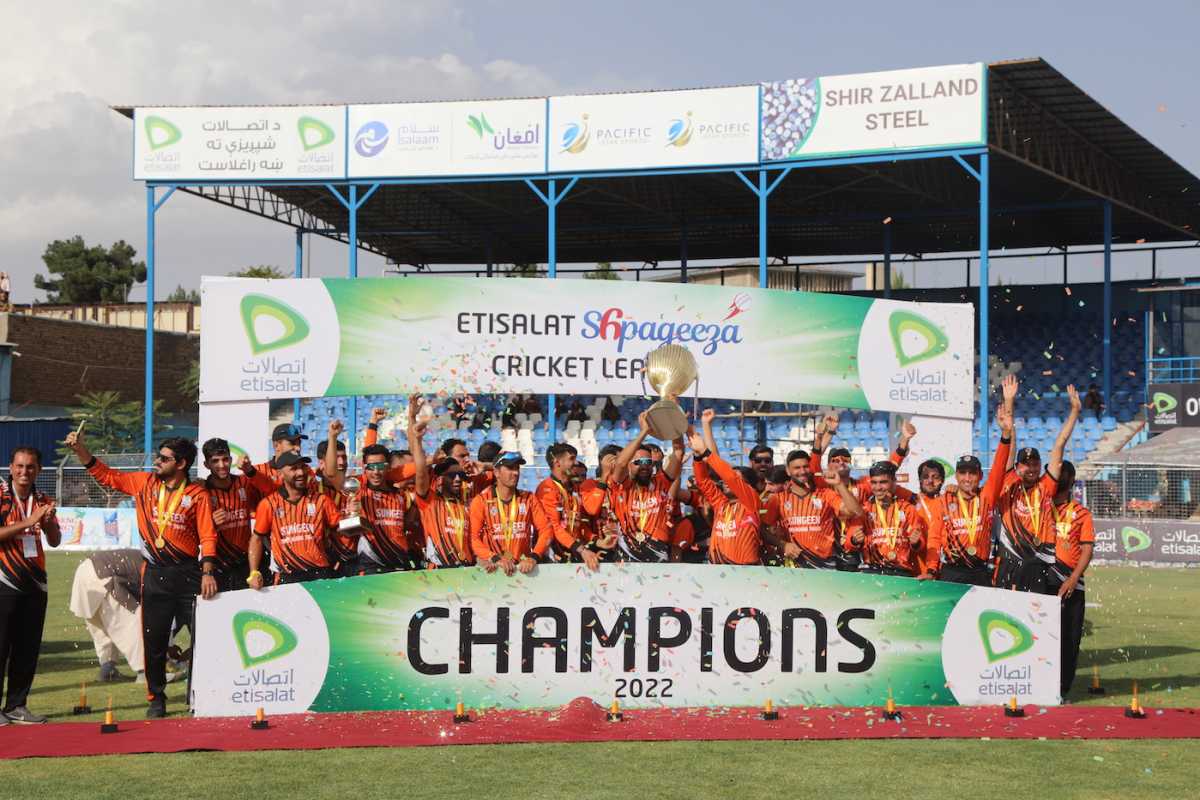 The Speen Ghar Tigers team celebrates with the trophy, Boost Defenders vs Speen Ghar Tigers, Shpageeza Cricket League, Final, Kabul, August 4, 2022