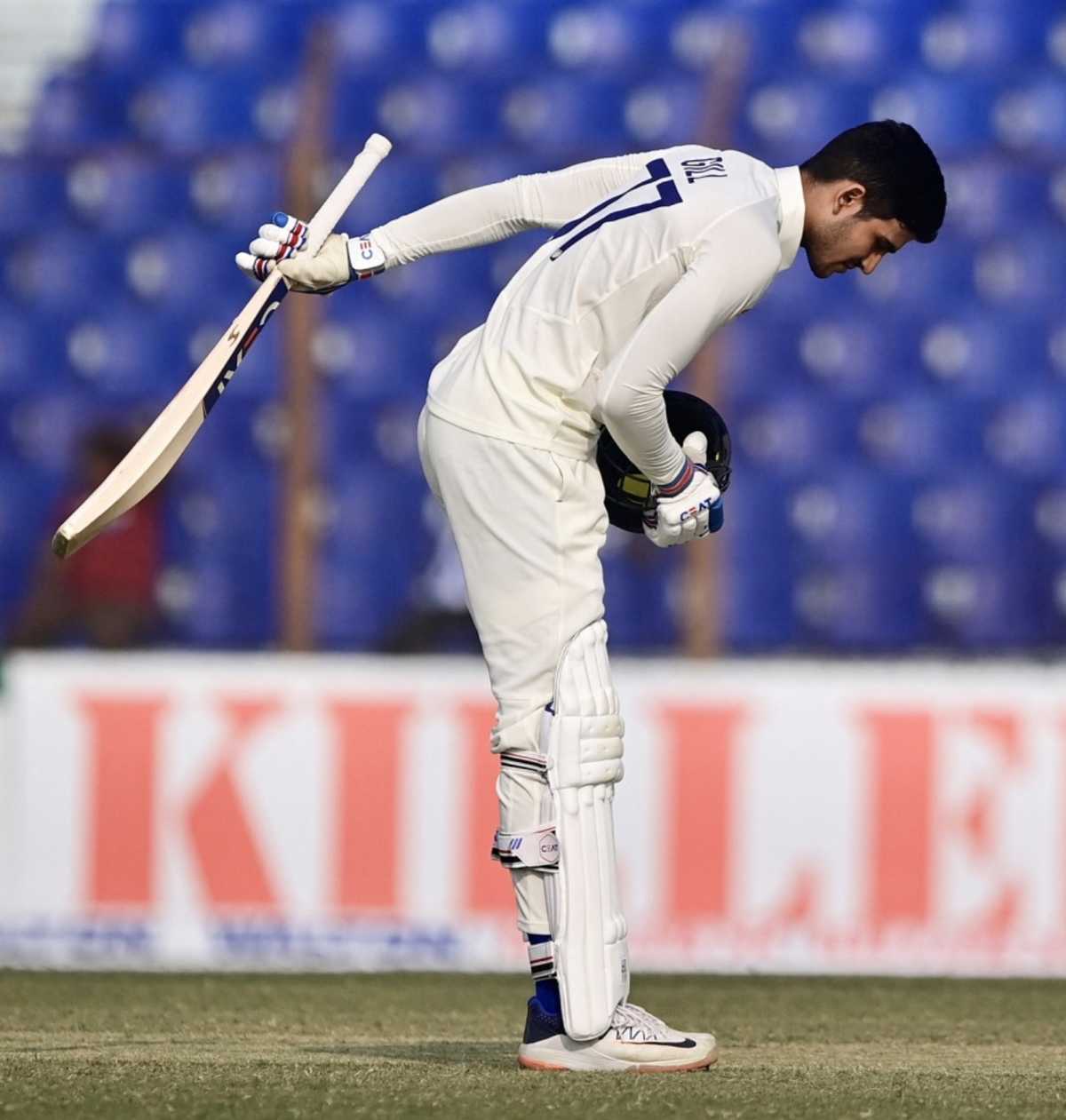 Shubman Gill bows in celebration after his maiden Test ton, Bangladesh vs India, 1st Test, Chattogram, 3rd day, December 16, 2022