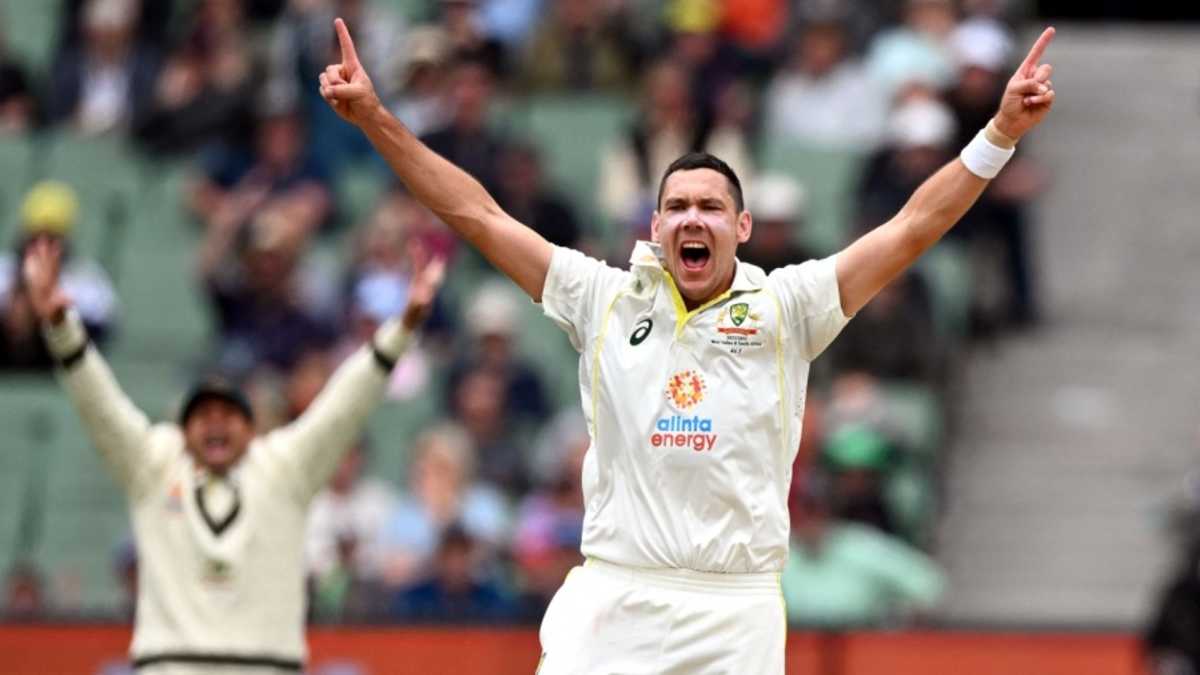 Scott Boland appeals successfully for the wicket of Kyle Verreynne, Australia vs South Africa, 2nd Test, Melbourne, 4th day, December 29, 2022