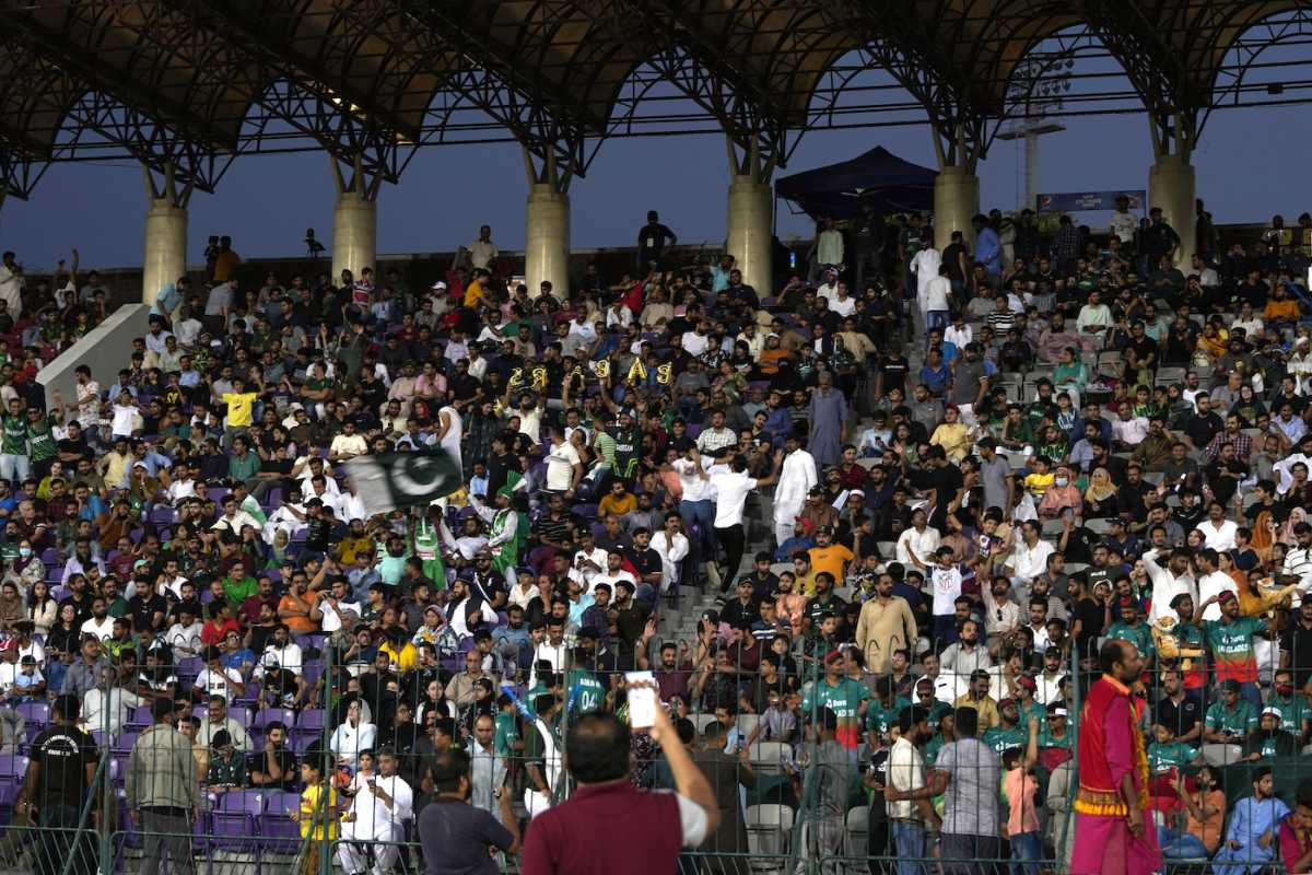 Fans at Lahore bring a stand to life, Pakistan vs Bangladesh, Asia Cup, Super Fours, Lahore, September 6, 2023